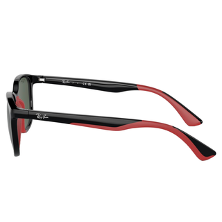 
  
    BLACK ON RUBBER RED | DARK GREEN
  
