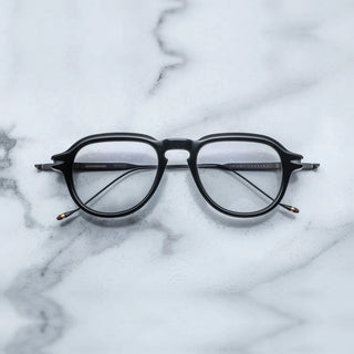 
  
    BLACK | TRANSLUCENT
  
