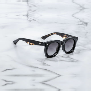
  
    NOIR 11 | BLACK
  
